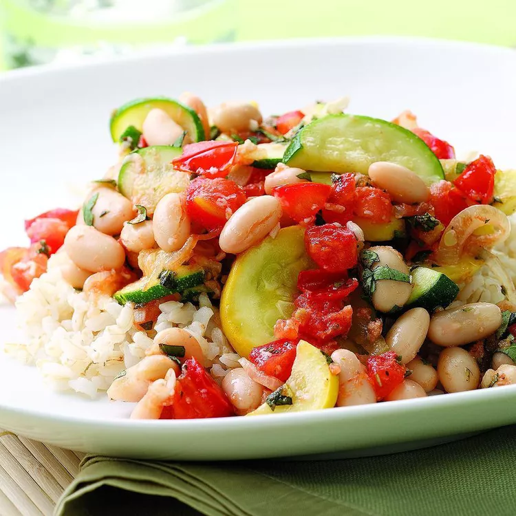 You are currently viewing Summer Squash and White Beans Saute