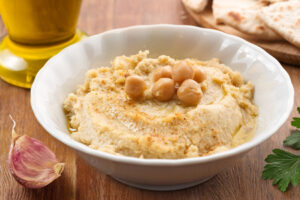 Read more about the article Roasted Garlic Hummus